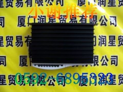 AM-M909-023 持子之手，相伴到老