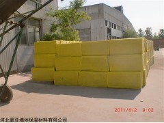 大冶市岩棉板经销商每立方多少平米，贴铝箔岩棉板厂家